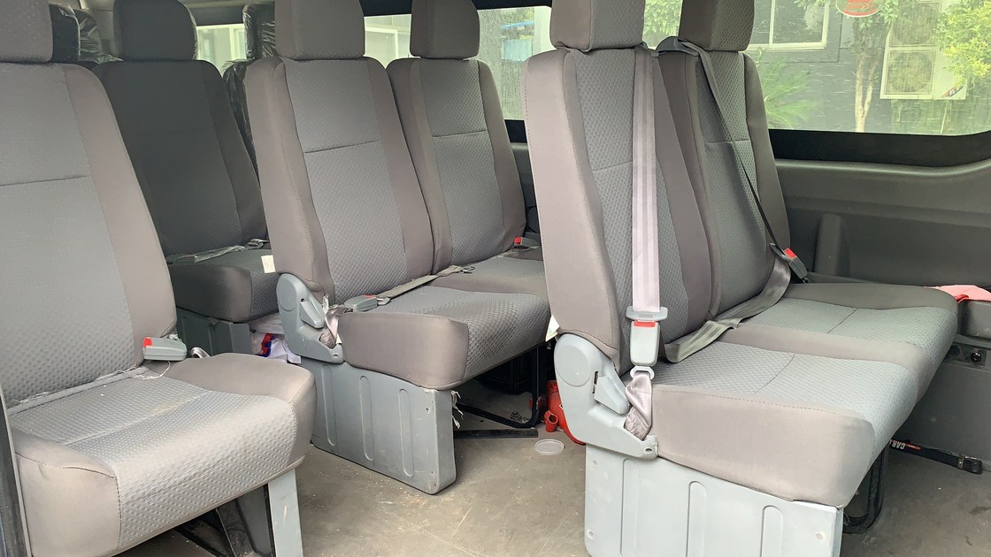 2+1 lay-out Hiace-busstoelen Durbale Hoge slijtvastheid voor smalle carrosserie